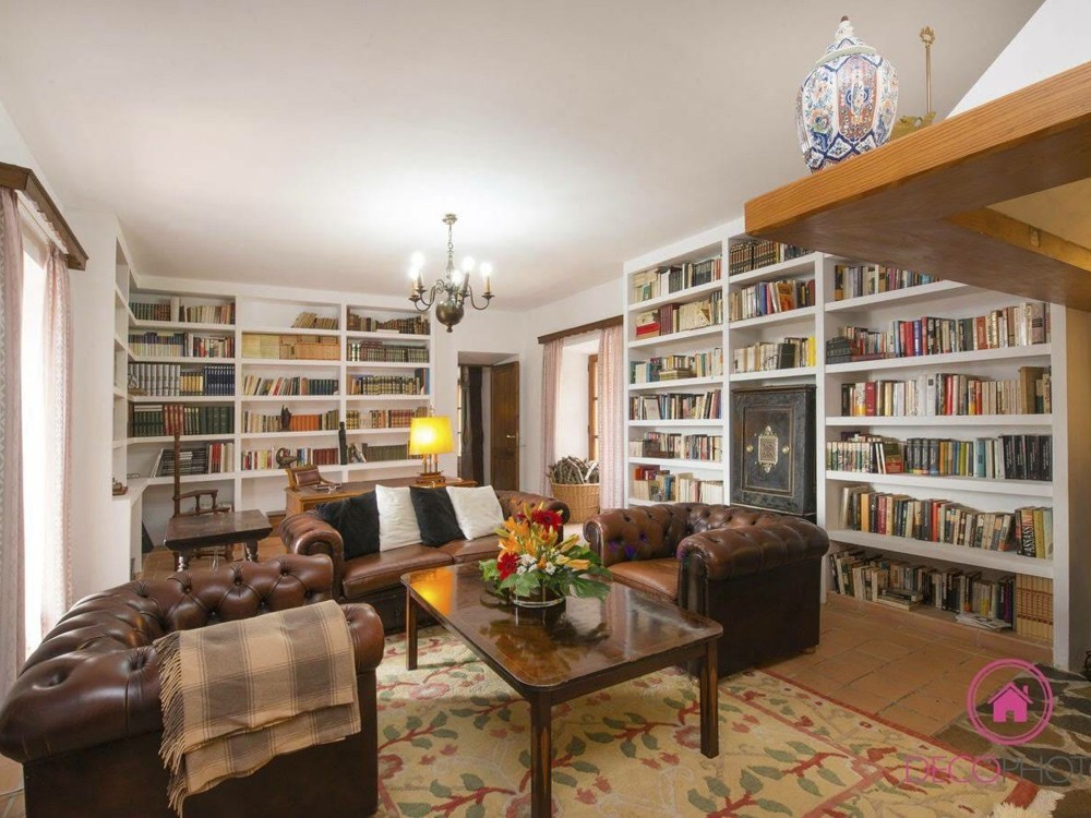 Venta de finca rústica en Andratx Mallorca | son Miquel biblioteca vista lateral