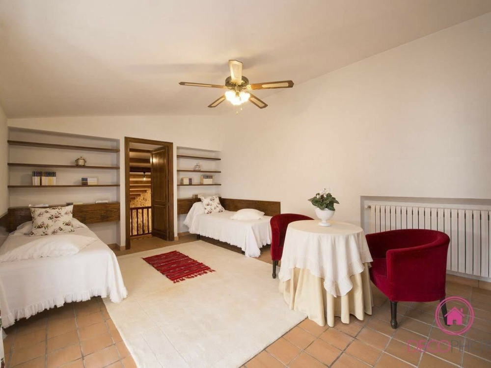 Venta de finca rústica en Andratx Mallorca | son Miquel dormitorio con 2 camas